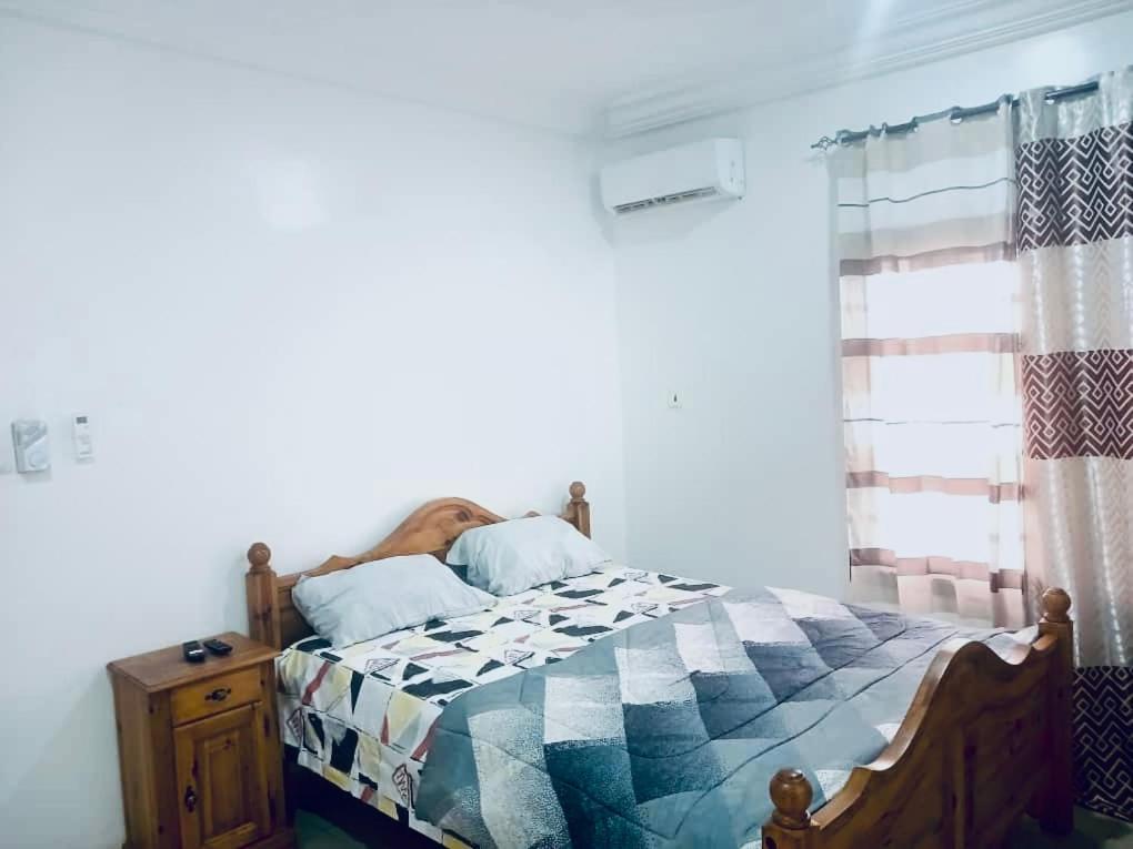 Mb Properties - Brufut Garden Apartments Bagian luar foto