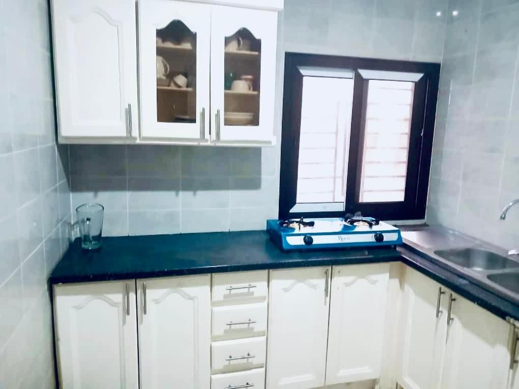 Mb Properties - Brufut Garden Apartments Bagian luar foto