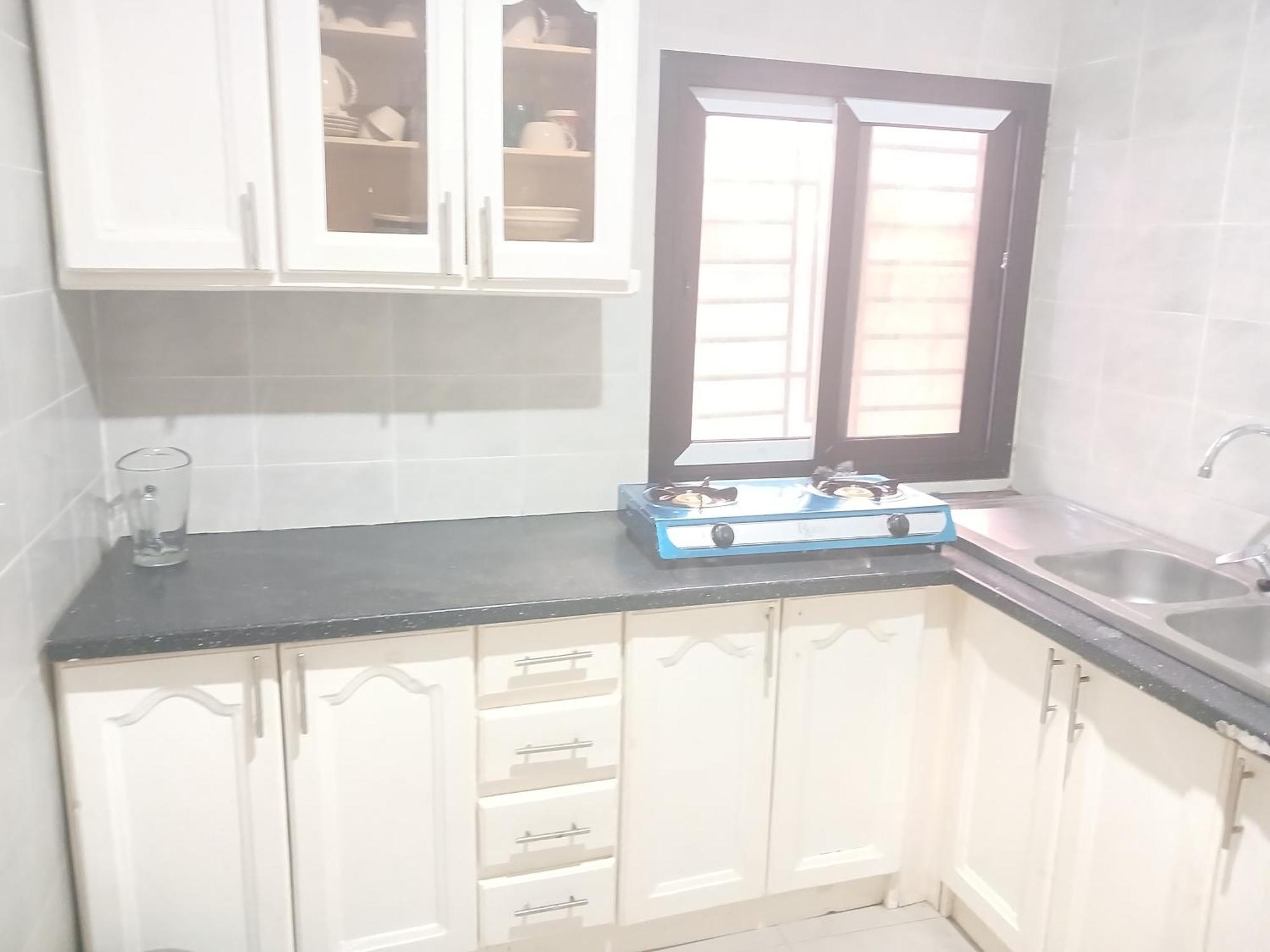 Mb Properties - Brufut Garden Apartments Bagian luar foto